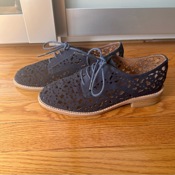Jeffrey Campbell Navy Laser Cut Daisy Oxford Loafers — Size 6 - Picture 6 of 7